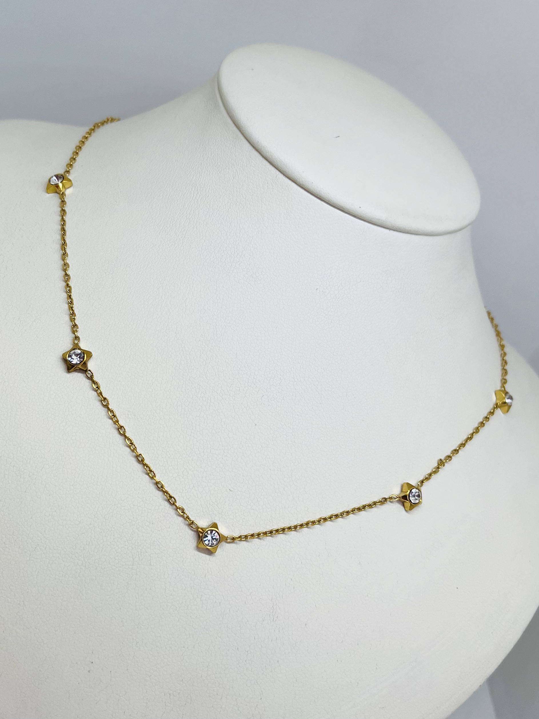 Choker de estrellas con zirconia