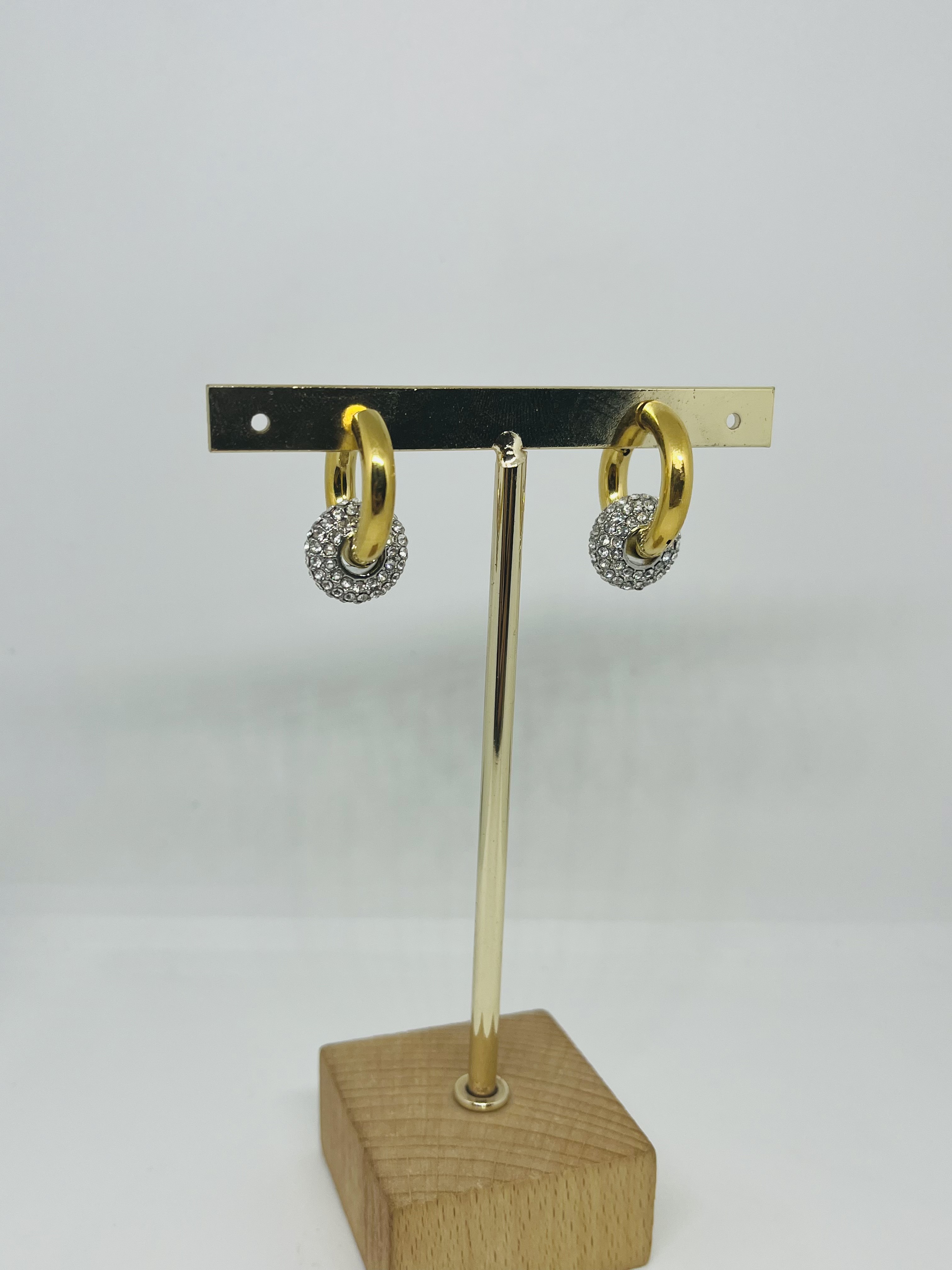 huggie c/circulo plateado 