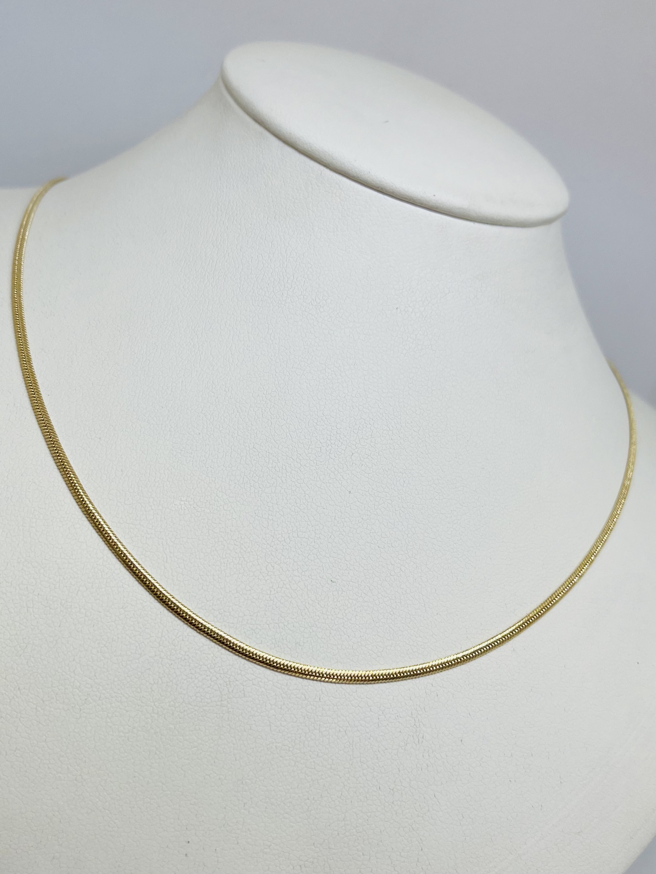 Choker de rodio con zirconias