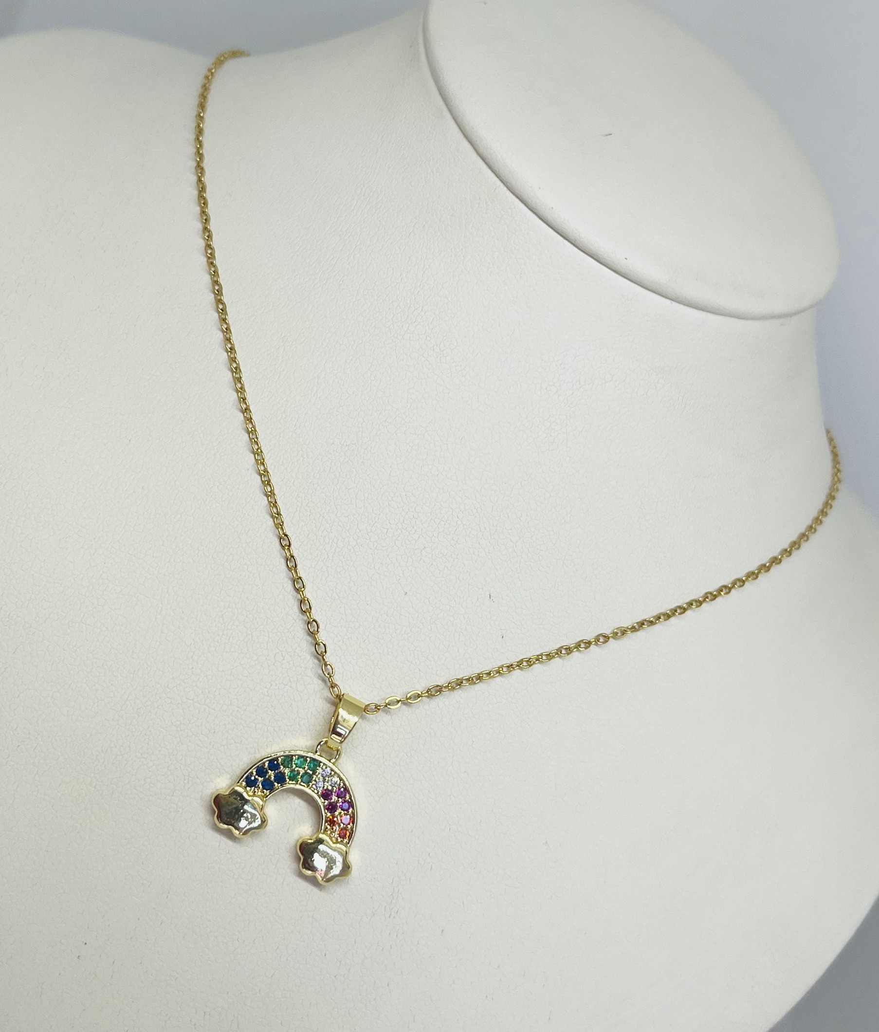 collar de arcoiris grande con zirconias de colores