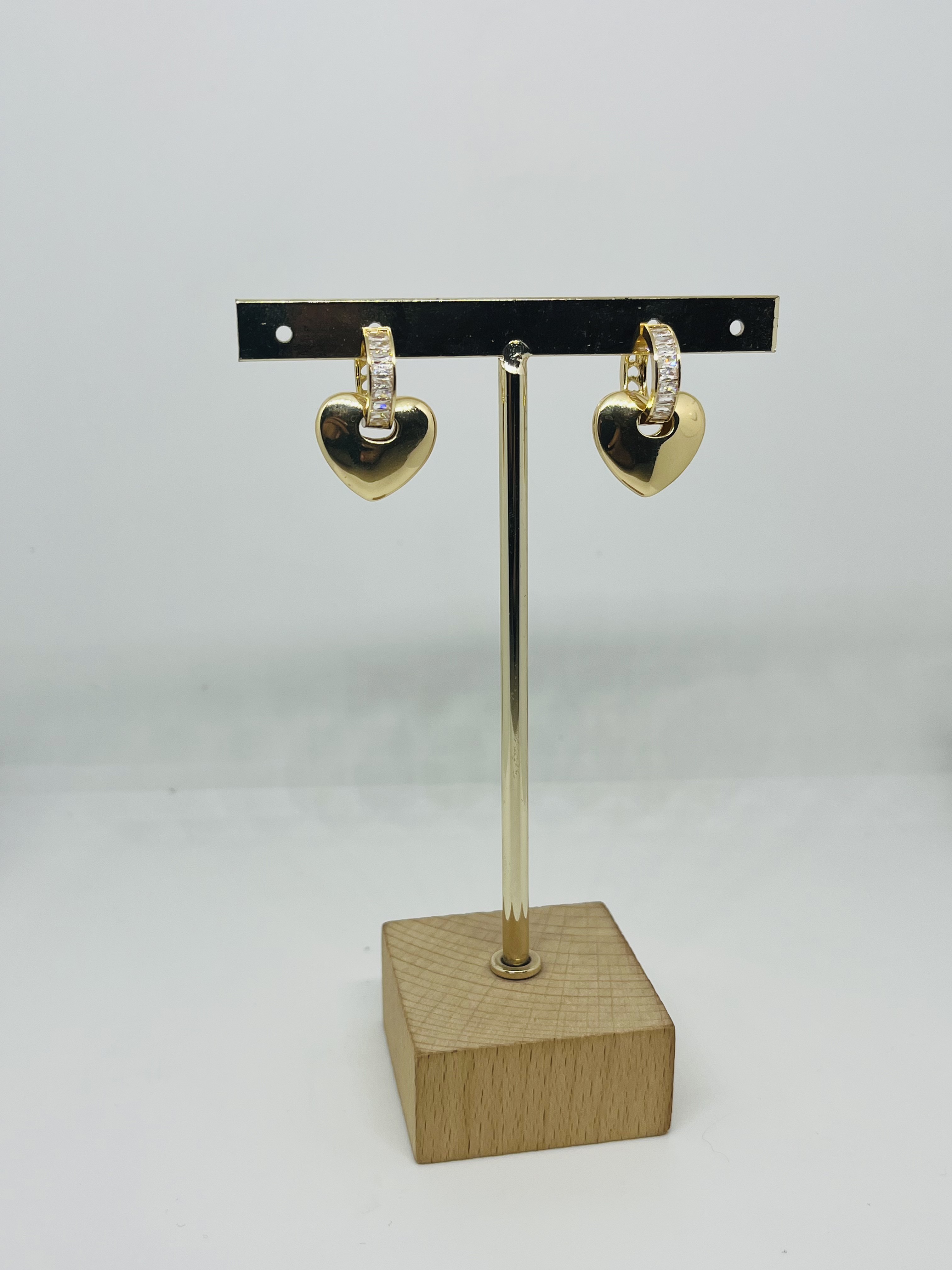 aretes de corazones lisos c/zirconias